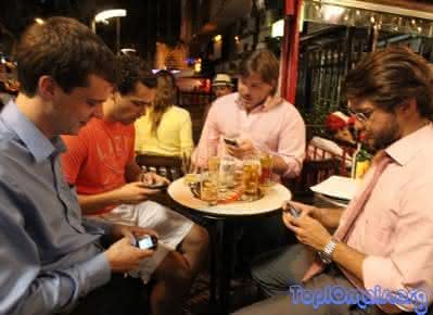 sinais da traicao - cuidado exagerado com o celular sinais da traicao - cuidado exagerado com o celular