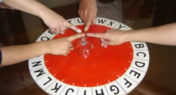 brincadeira do copo